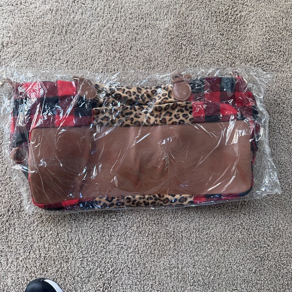 BUFFALO PLAID/ANIMAL PRINT DUFFEL BAG - Picture 4 of 6